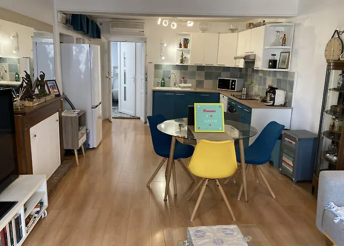 F3 Hyper Centre Vieille Coeur Historique D'ajaccio Ajaccio (Corsica)